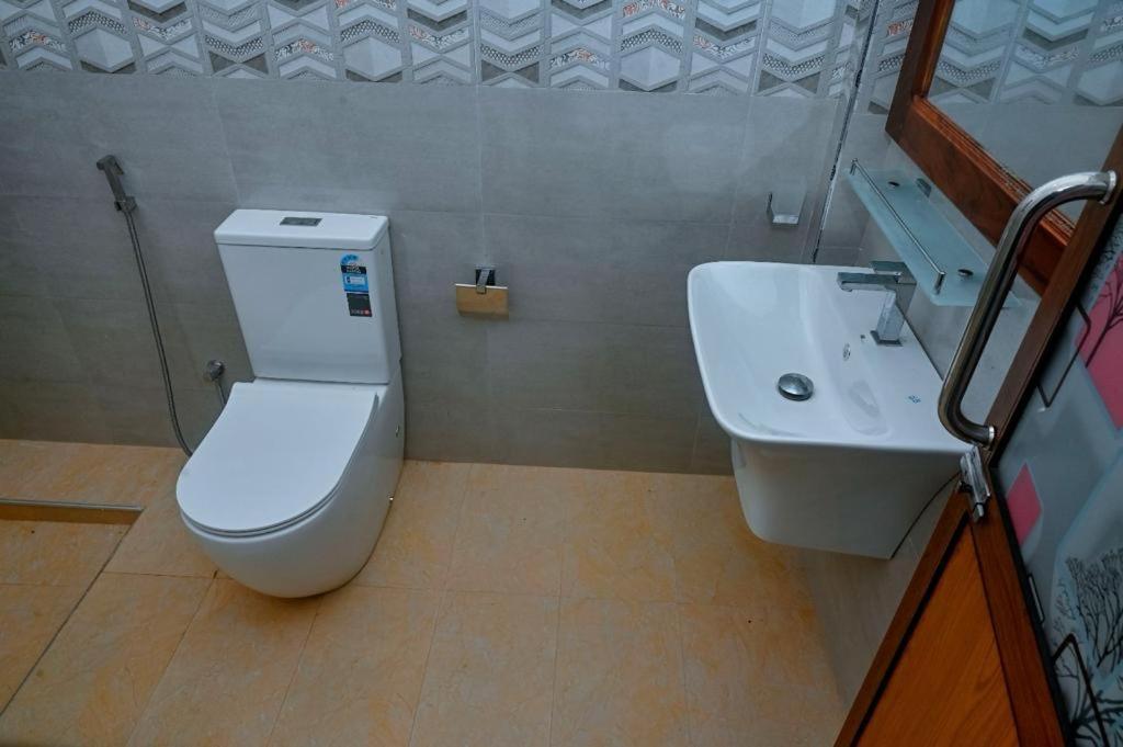 Emerald Home Stay Anuradhapura Ngoại thất bức ảnh
