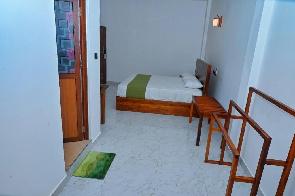 Emerald Home Stay Anuradhapura Ngoại thất bức ảnh